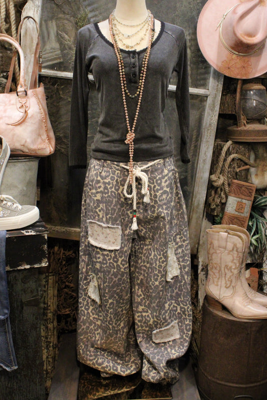 DEFinately LEOPARD Pants
