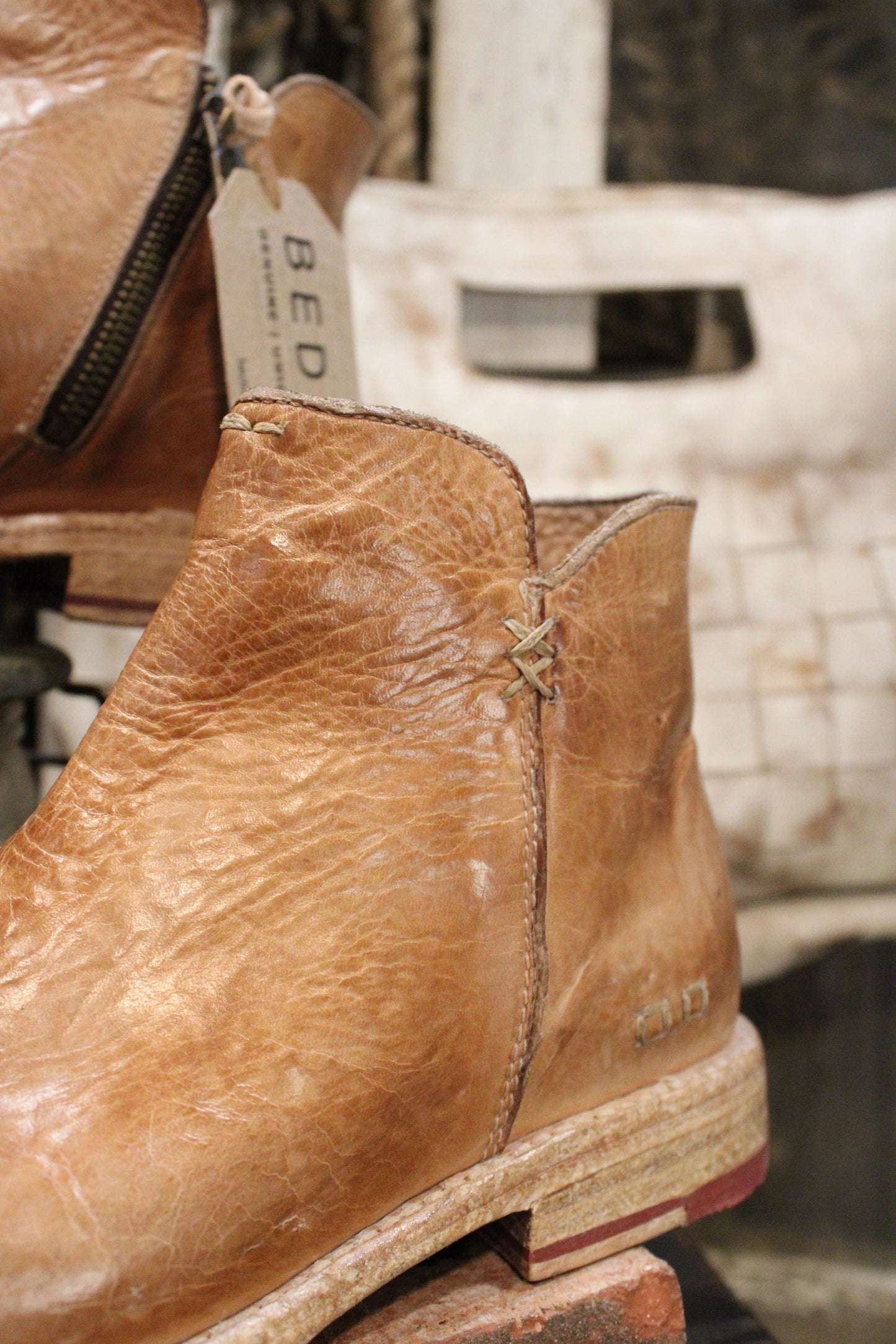 Bed|Stu YURISA Tan DD Tremolo Boots