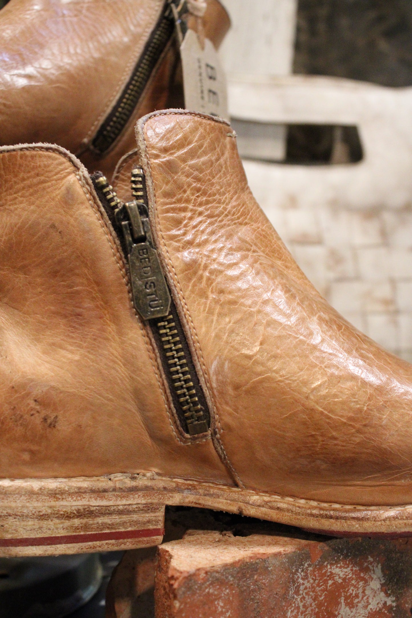 Bed|Stu YURISA Tan DD Tremolo Boots