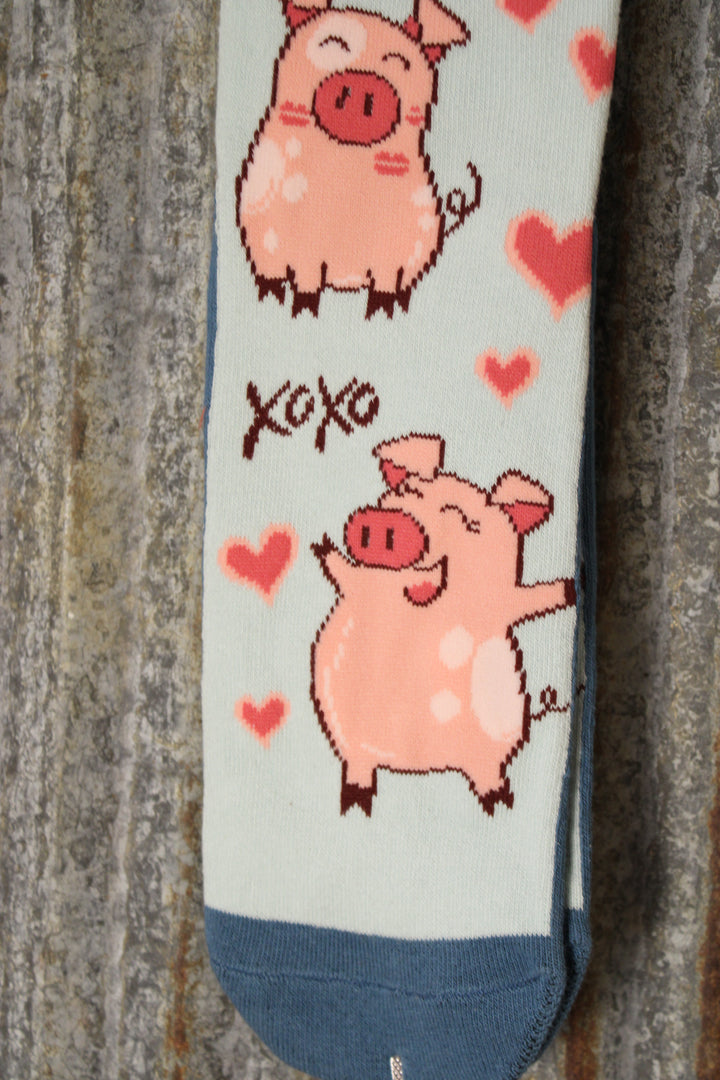 Hogs And Kisses Socks