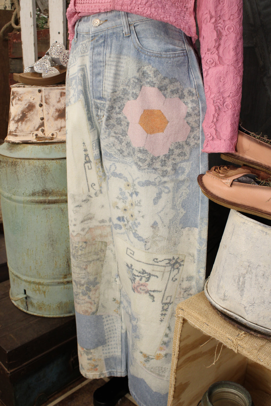 Patch Print Light Denim Barrel Jeans