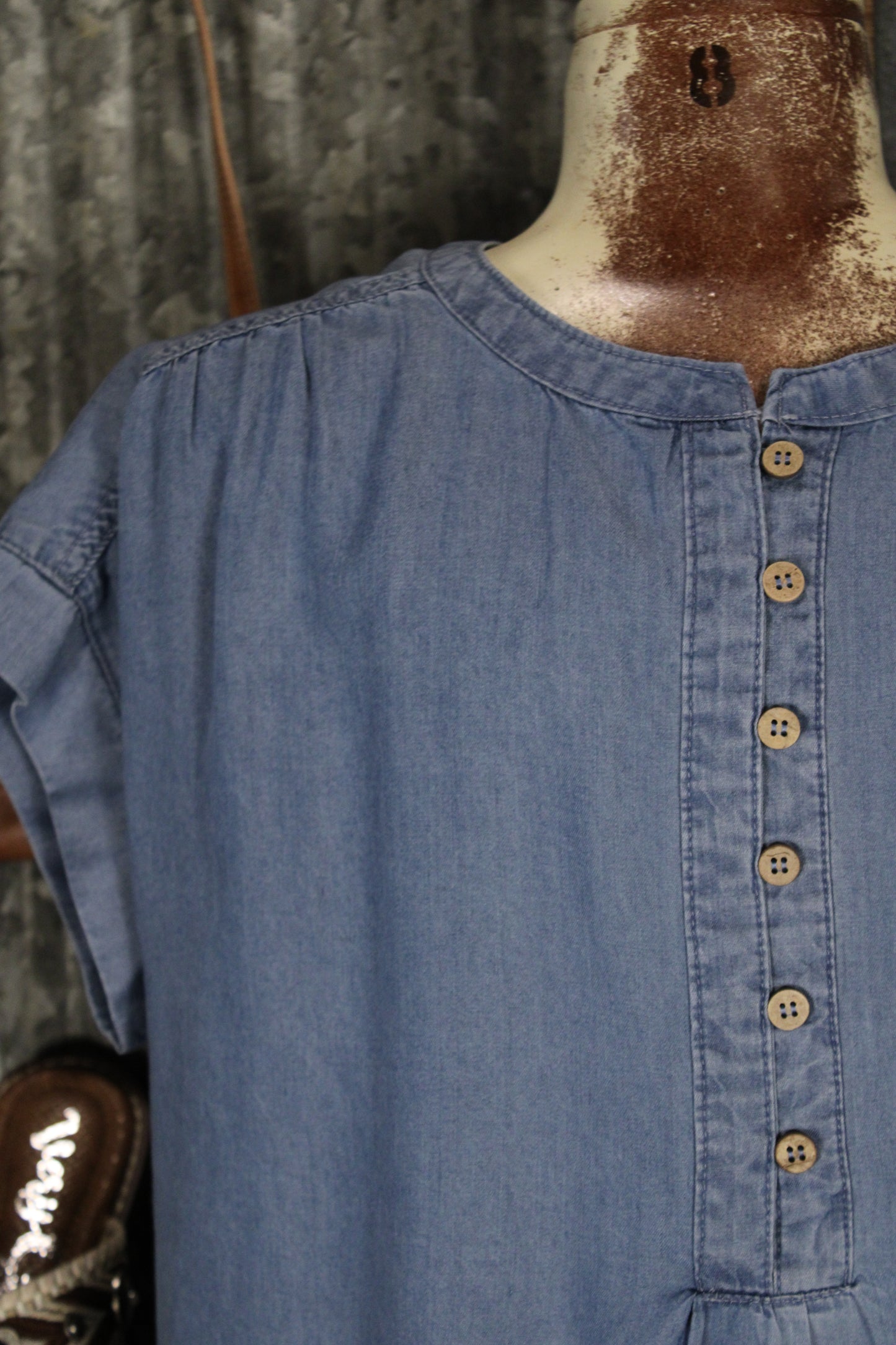 Easy Days Chambray Blouse