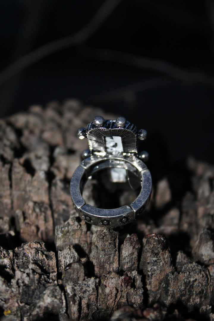 Lunar Shadow Ring
