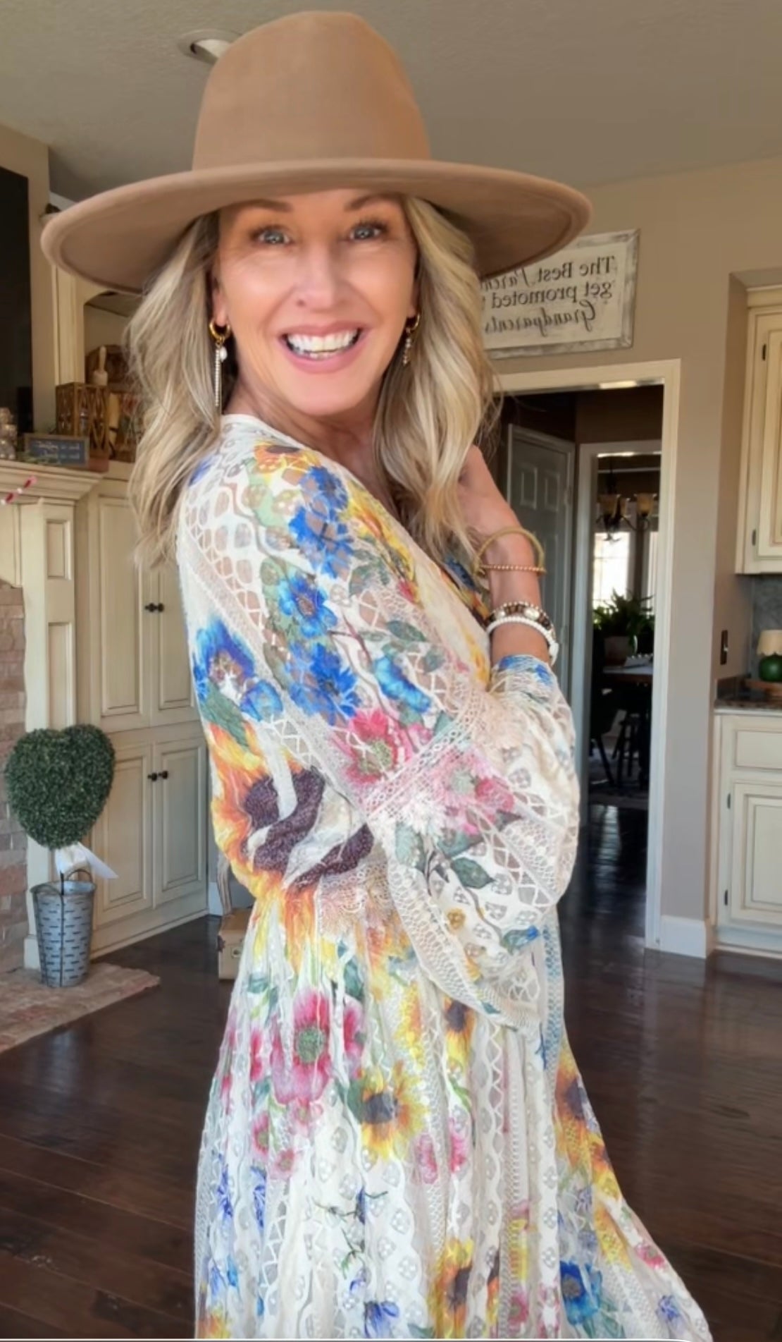 Lead Singer Sunflower Beige Dress