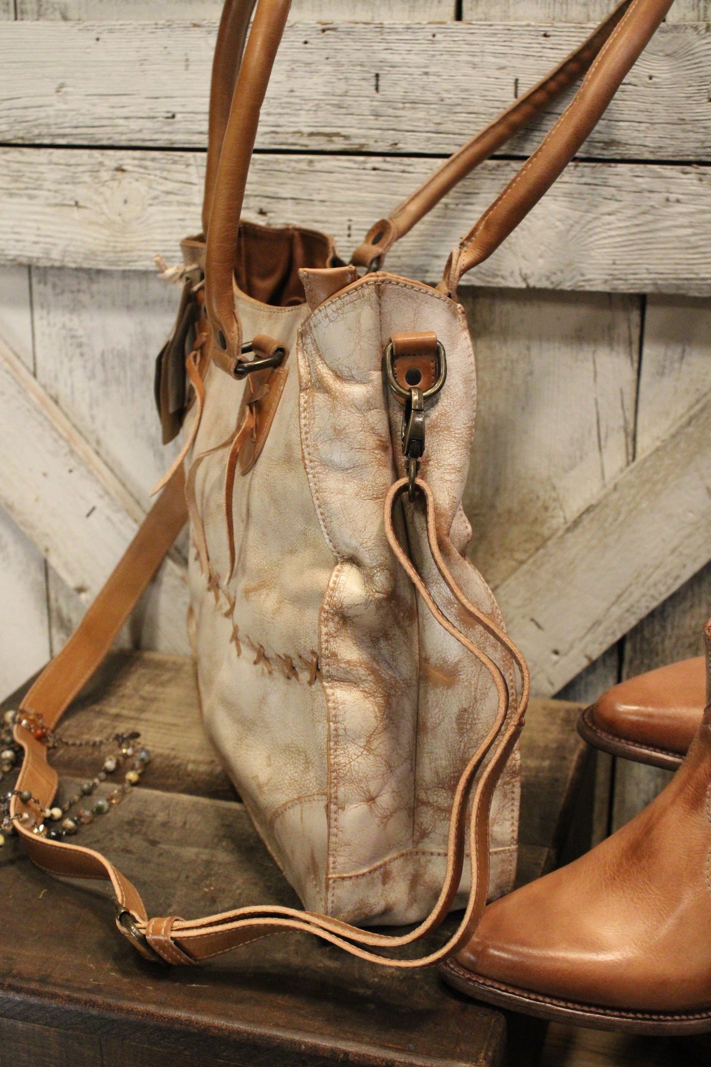 Bed|Stu Bruna Nectar Lux Tan Rustic Handbag