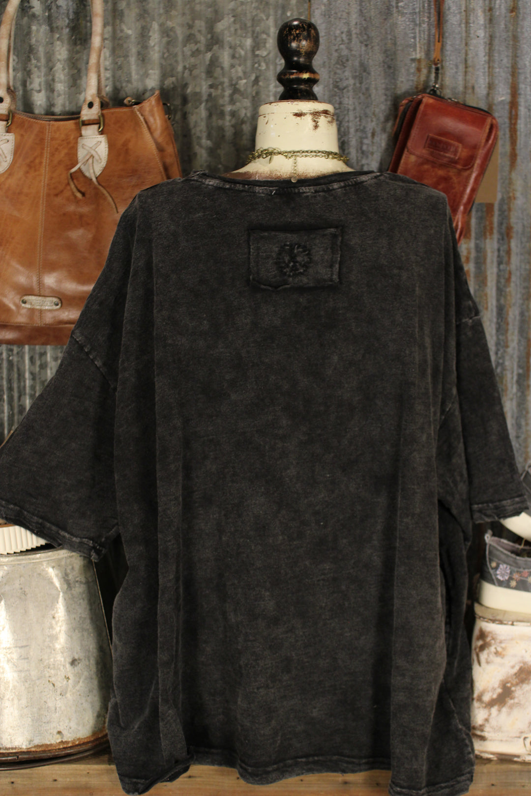 Bloom Shadow Tee