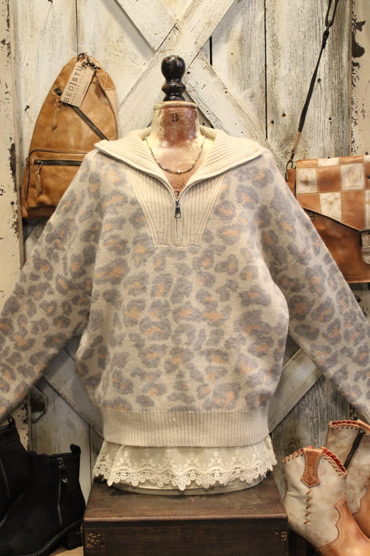 Prowl & Lounge Leopard Pullover