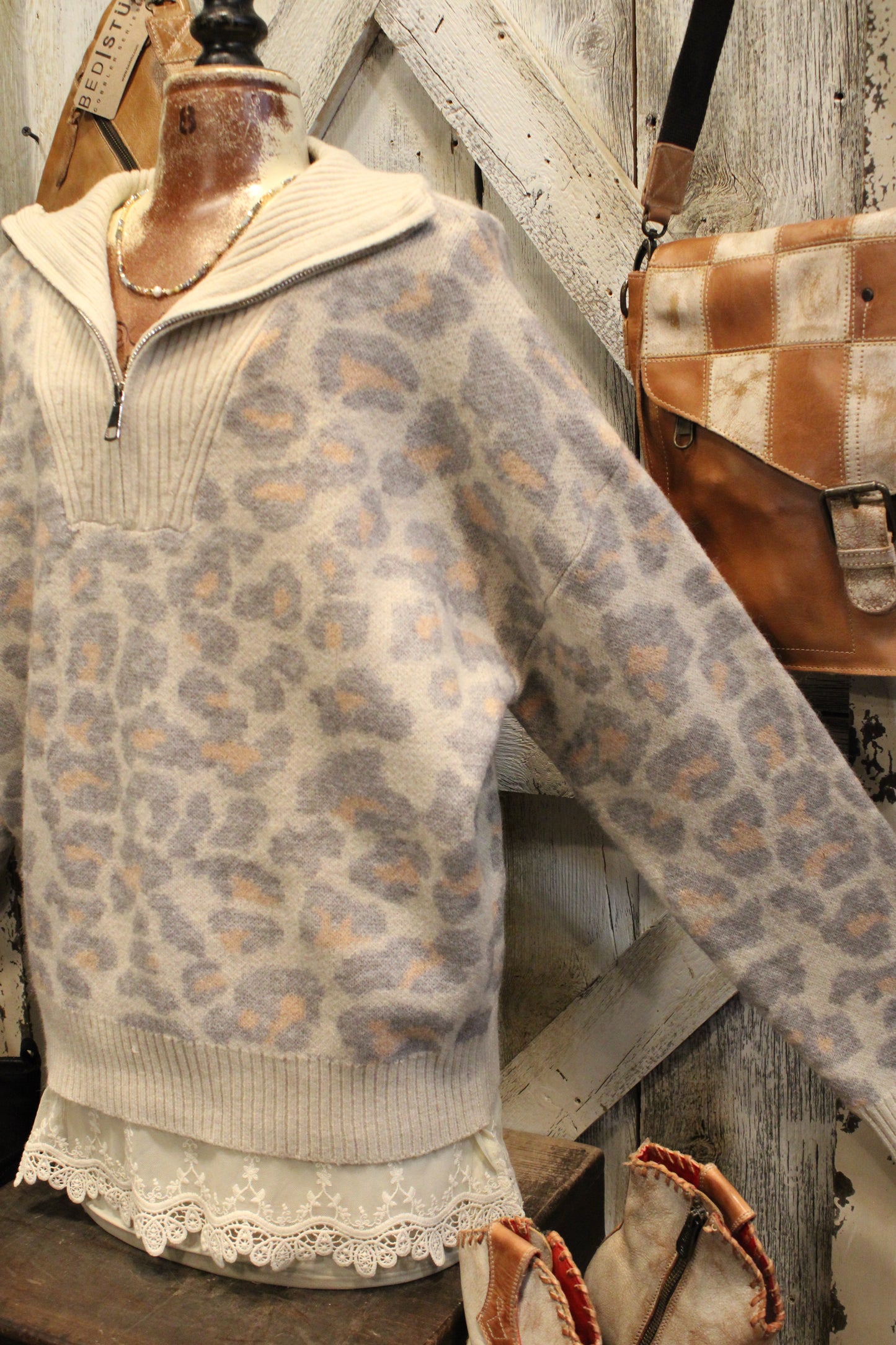 Prowl & Lounge Leopard Pullover