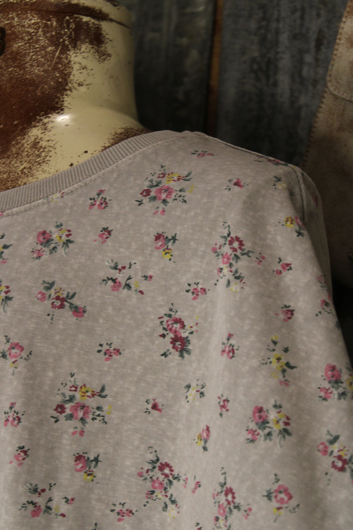 Petal Breeze Blouse