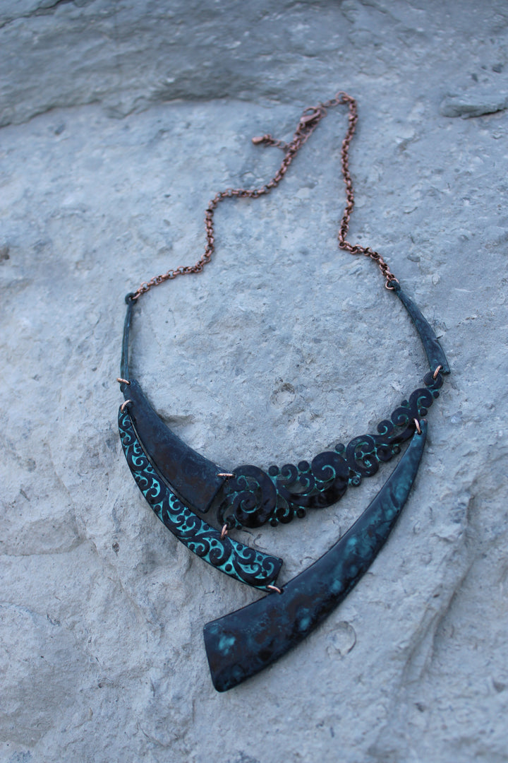 Obsidian Tide Necklace
