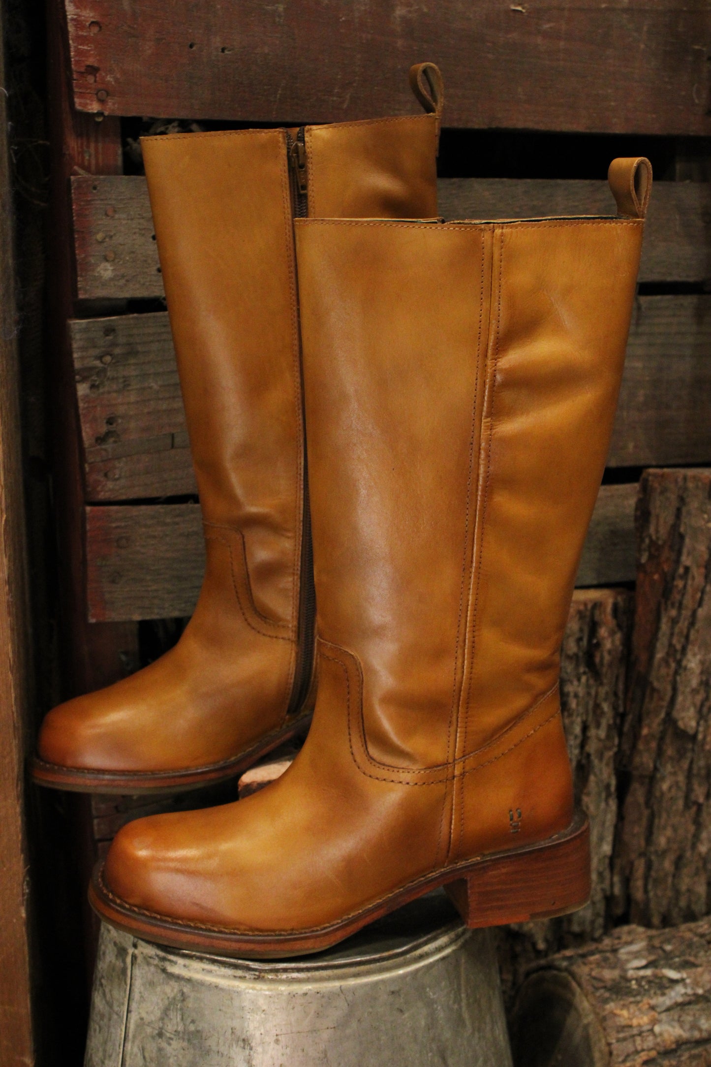 Froe Banana Tan Distressed Boots