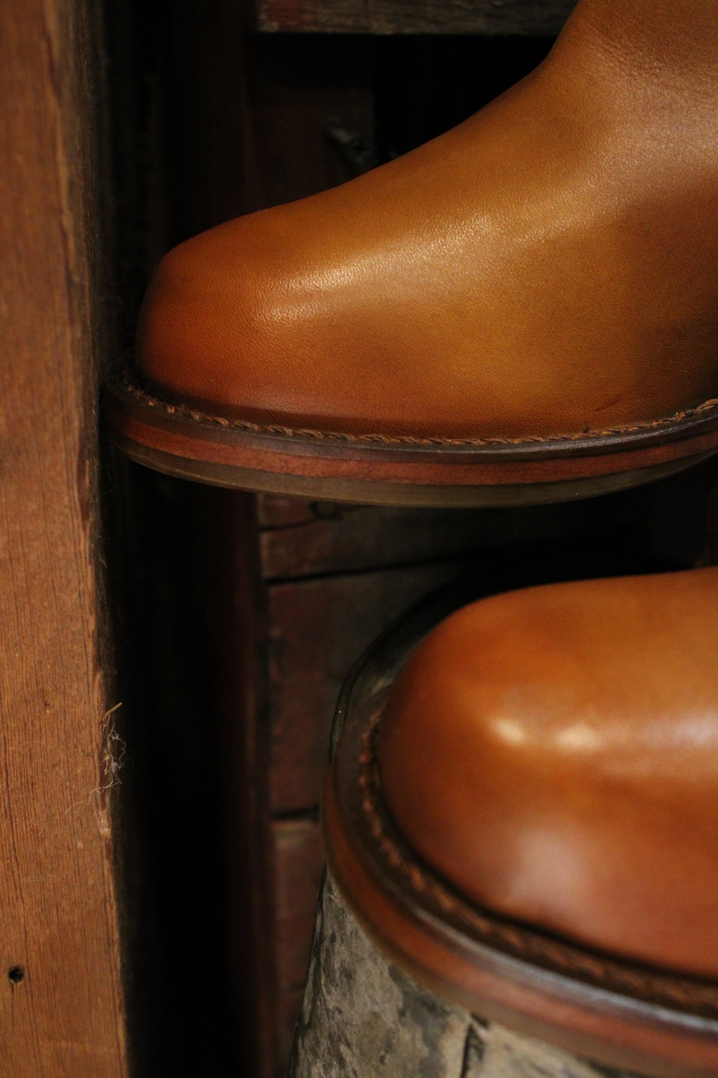 Froe Banana Tan Distressed Boots