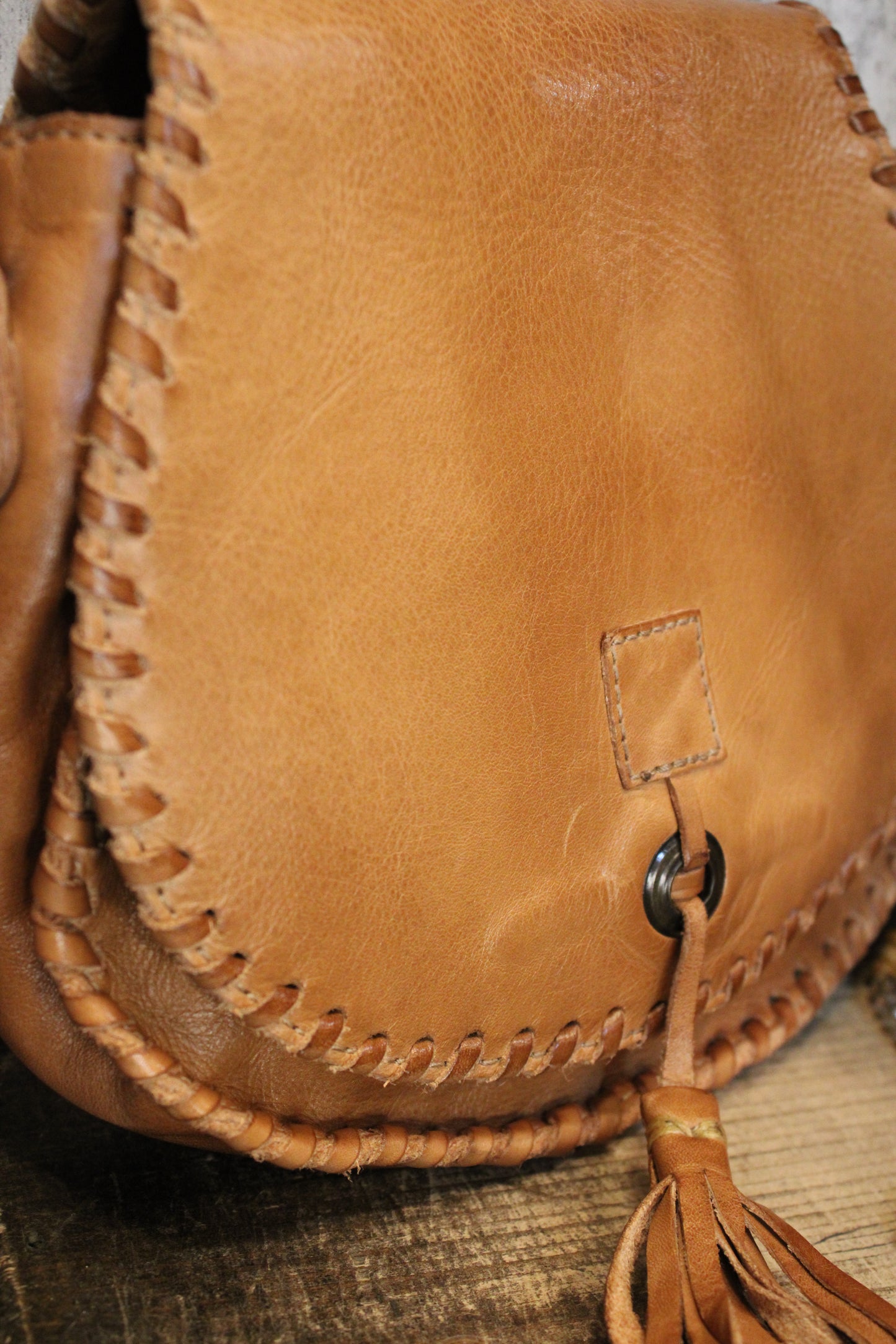Bed|Stu Half Moon Tan Rustic Handbag