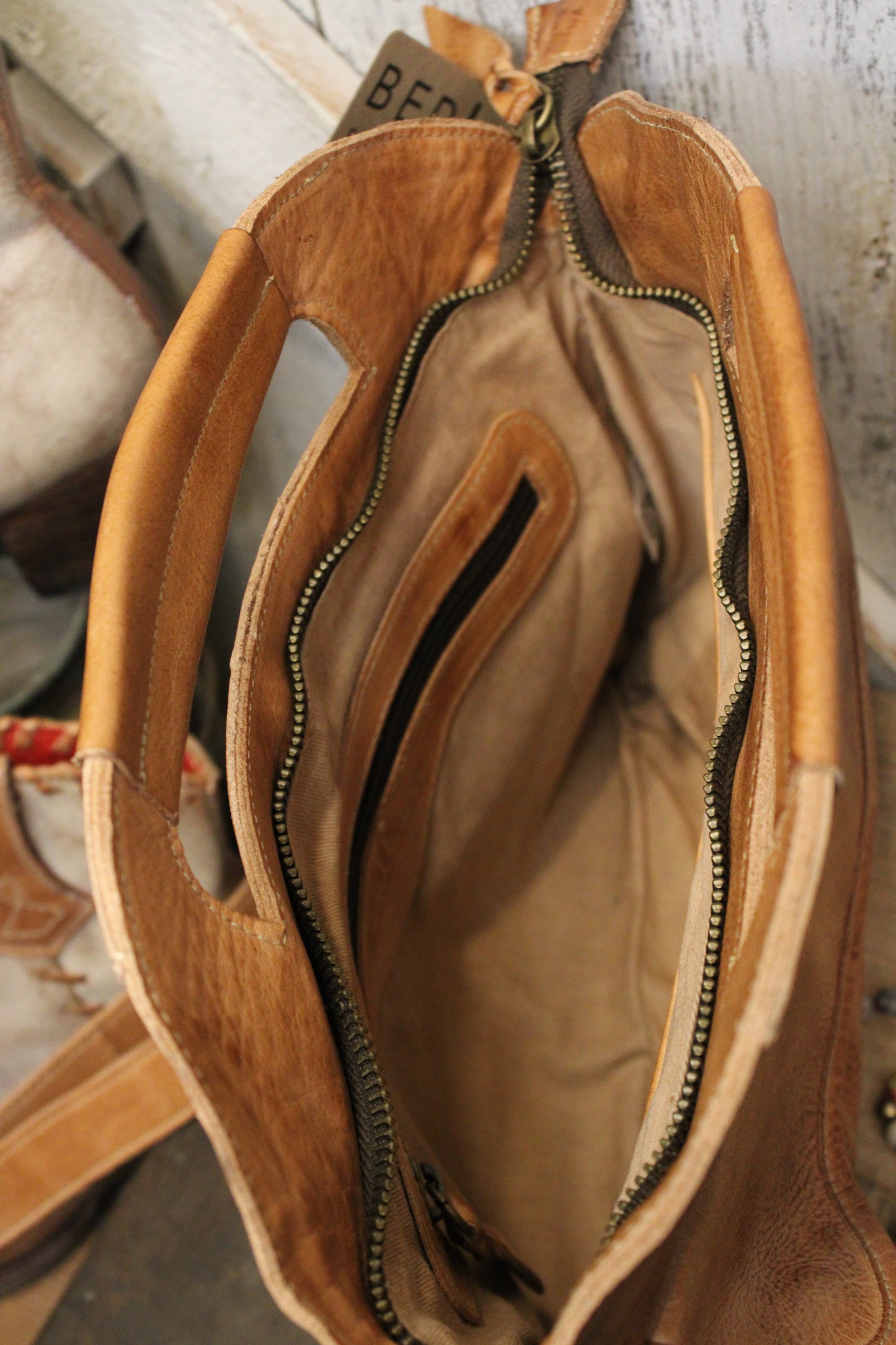 Bed|Stu Greenway Tan Rustic Handbag