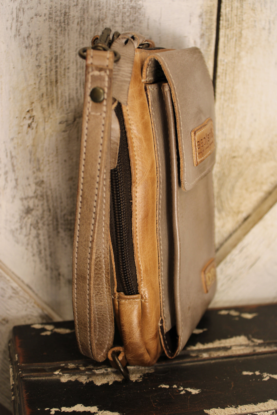 Bed|Stu Alelike Oats Icicle Rustic Handbag
