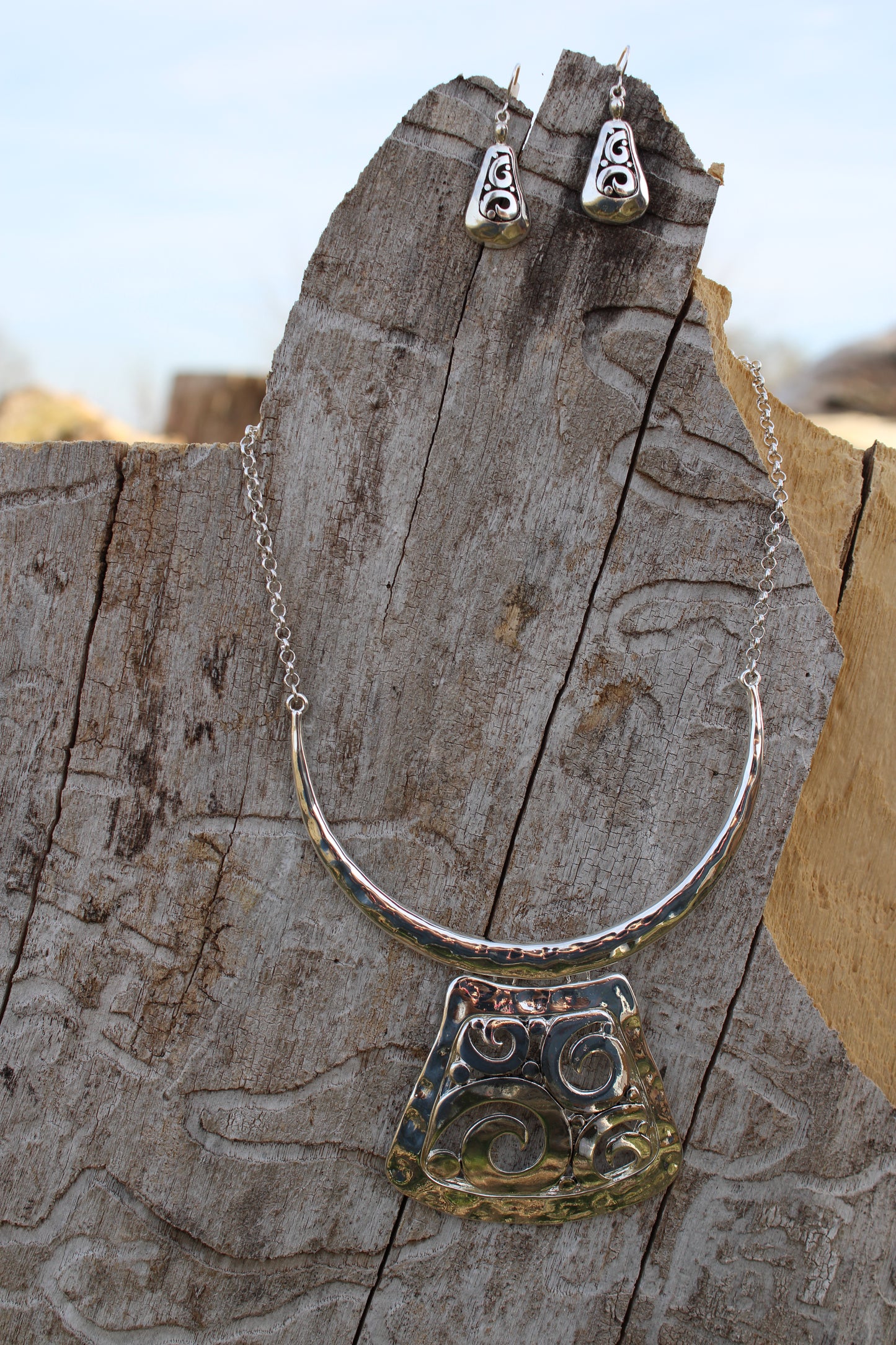Silver Tides Necklace
