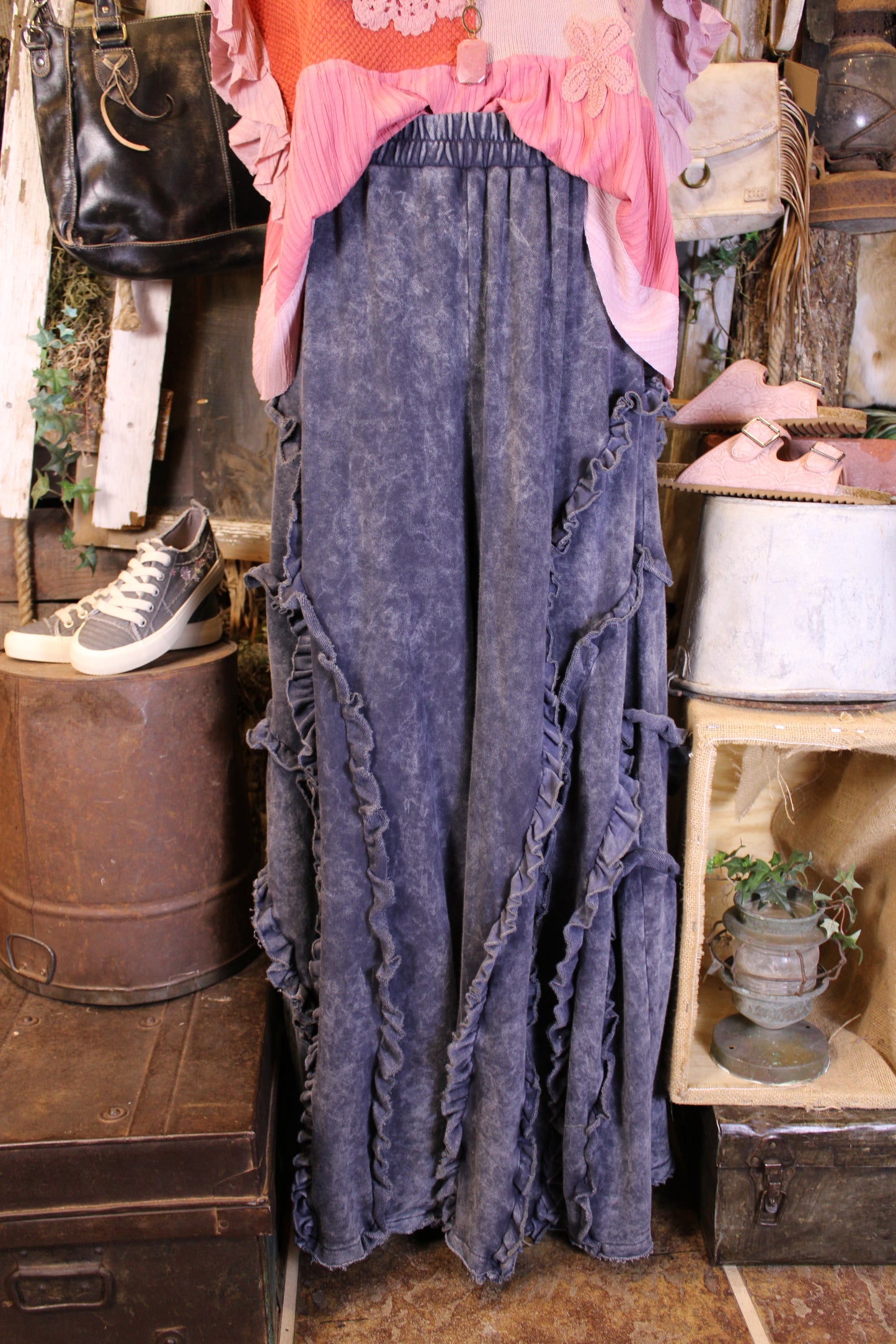Relaxed Ruffle Charcoal Pants