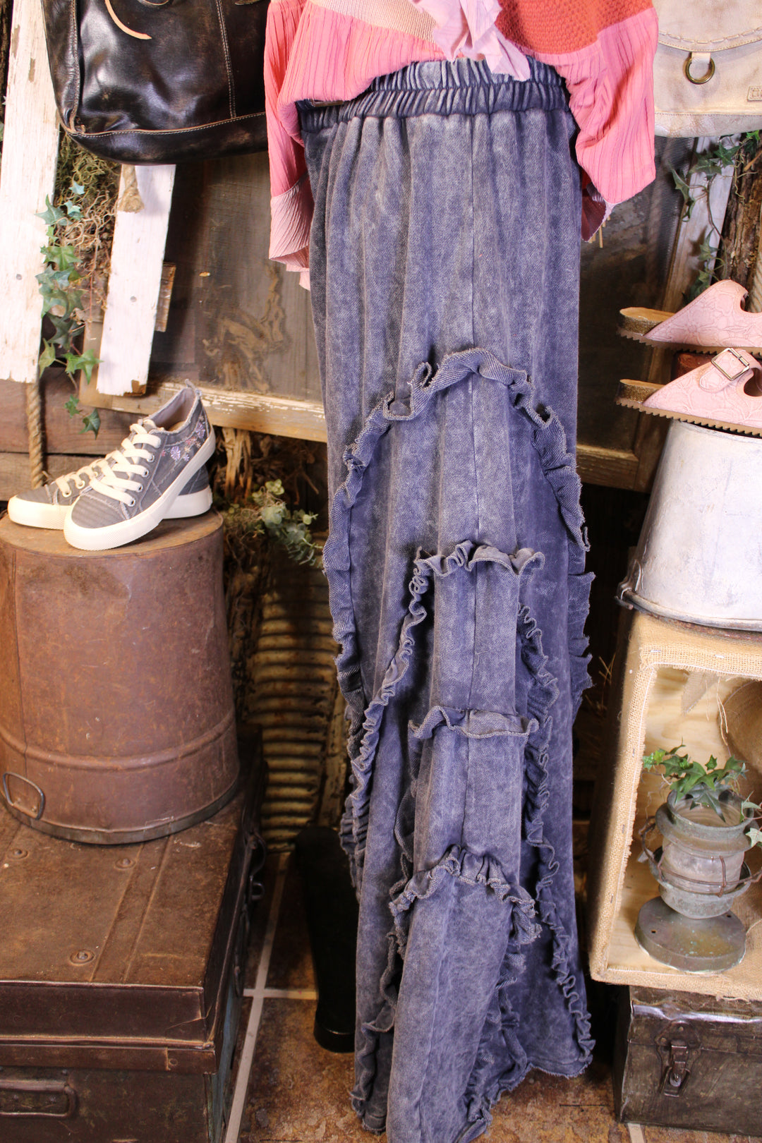 Relaxed Ruffle Charcoal Pants