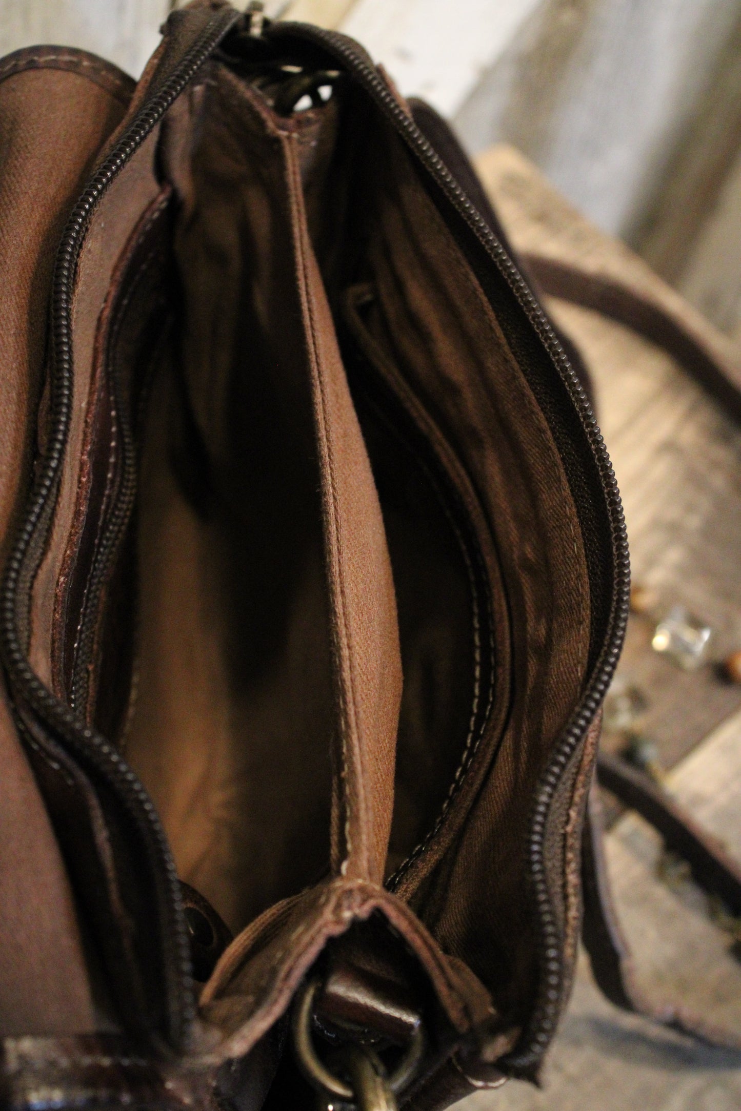 Bed|Stu Ziggy Teak Rustic Handbag