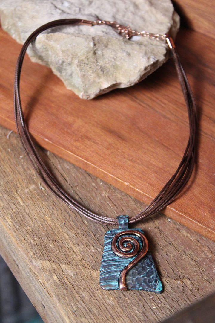 Modern Motion Necklace
