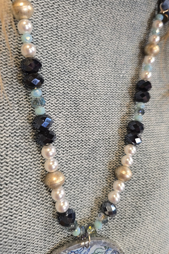 Frosty Wonderland Necklace