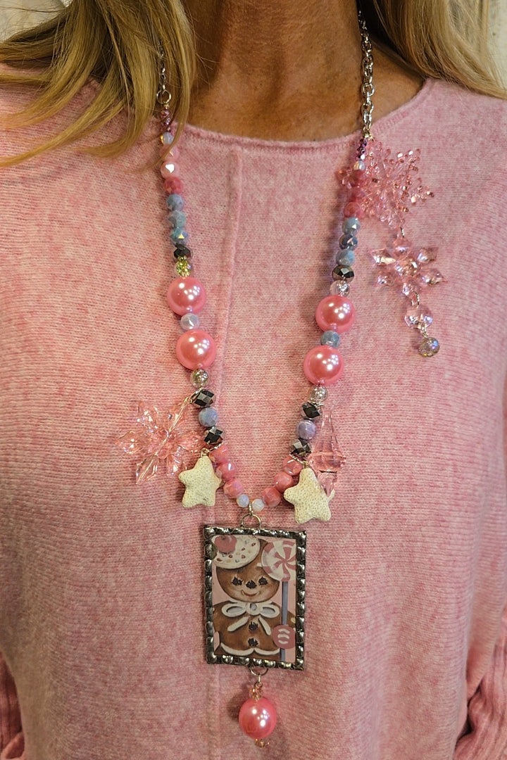 Merry &amp; Minty Portrait Gingerbread Man Necklace