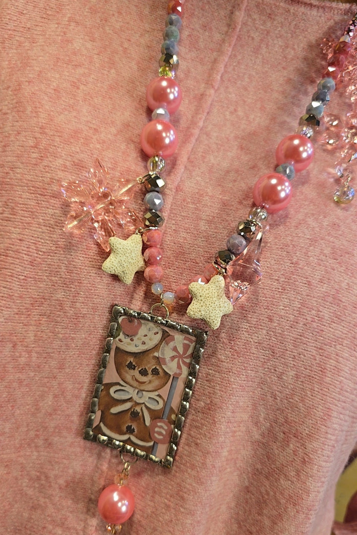 Merry &amp; Minty Portrait Gingerbread Man Necklace