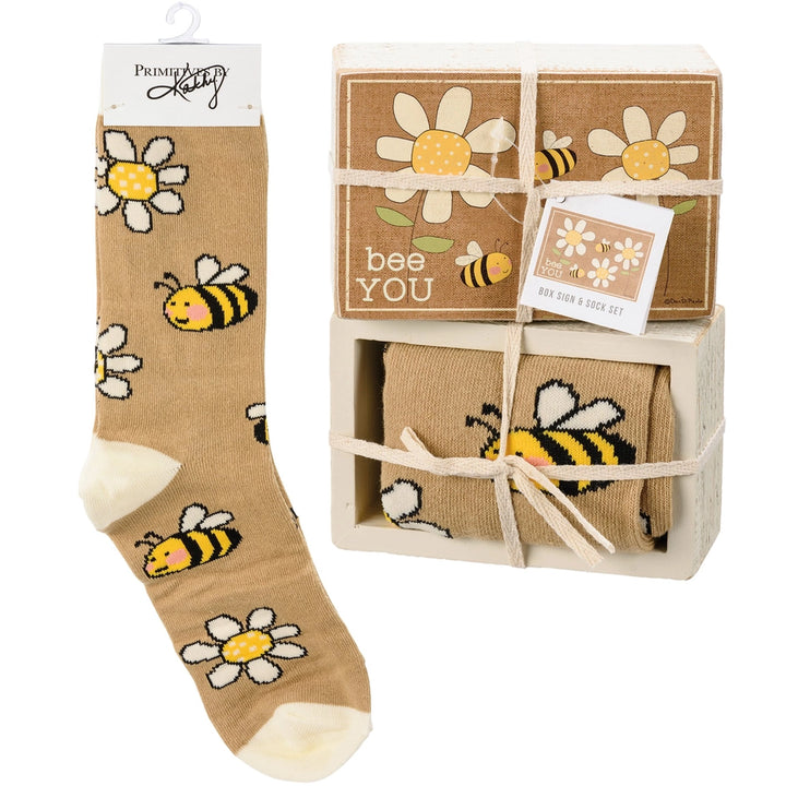 Bee You Box Sign &amp; Sock Set