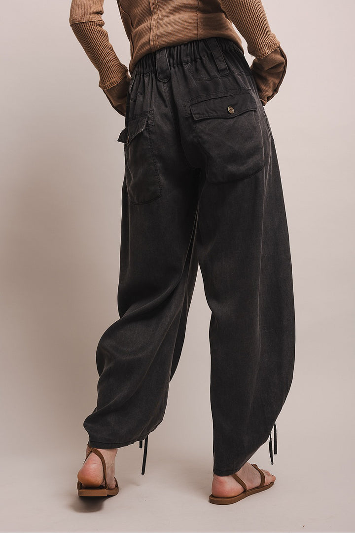 Memory Lane Black Capri Pants