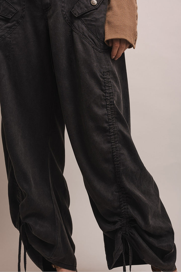 Memory Lane Black Capri Pants