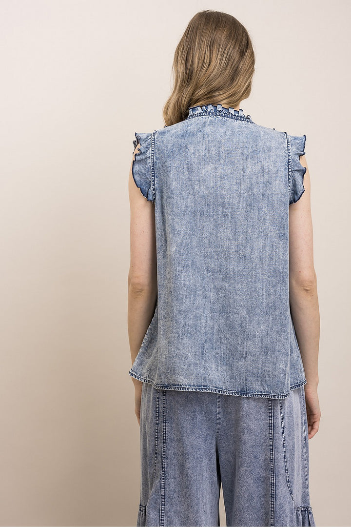 Country Sweetheart Sleeveless Top
