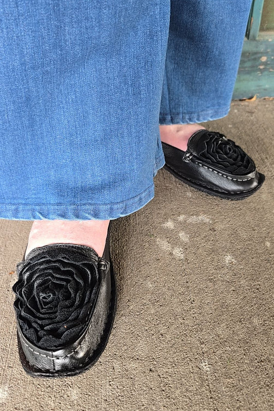 Darling Dezi Flower Blossom Black Loafers